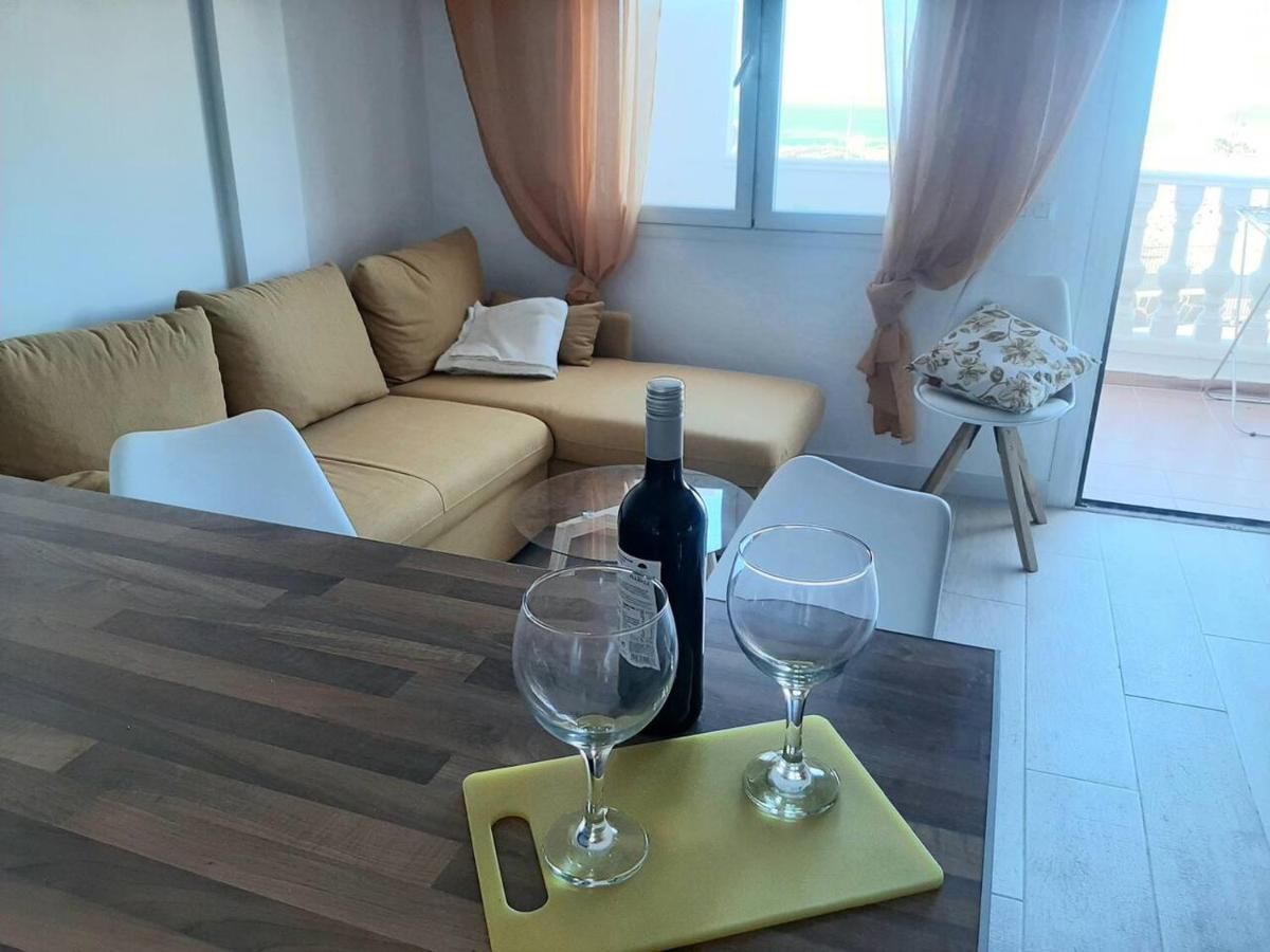1 Bedroom Giuly Sea Views In Los Cristianos ลอส กริสเตียนอส ภายนอก รูปภาพ
