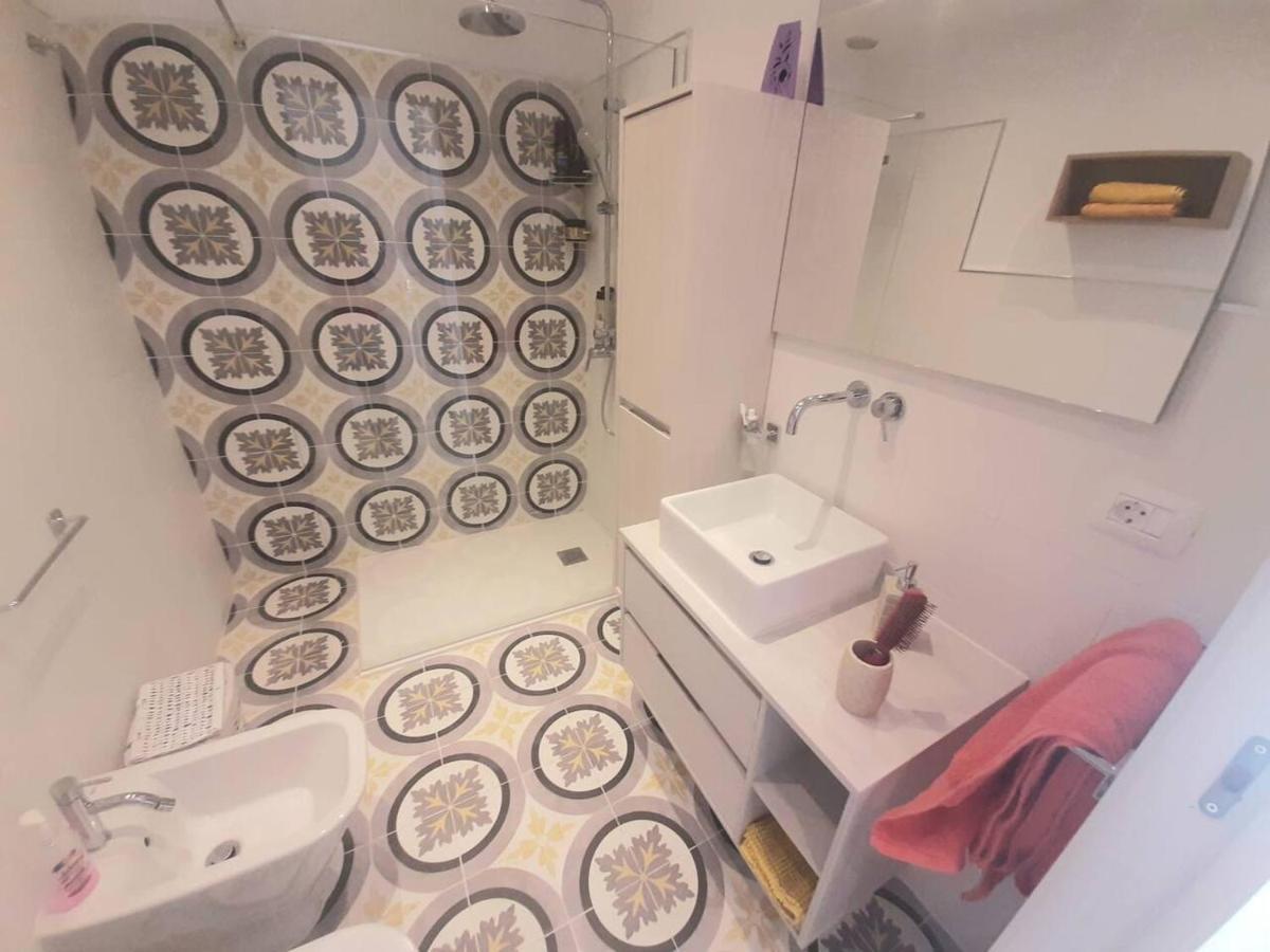 1 Bedroom Giuly Sea Views In Los Cristianos ลอส กริสเตียนอส ภายนอก รูปภาพ