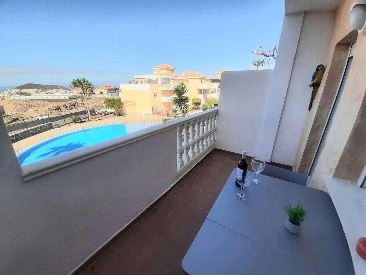 1 Bedroom Giuly Sea Views In Los Cristianos ลอส กริสเตียนอส ภายนอก รูปภาพ